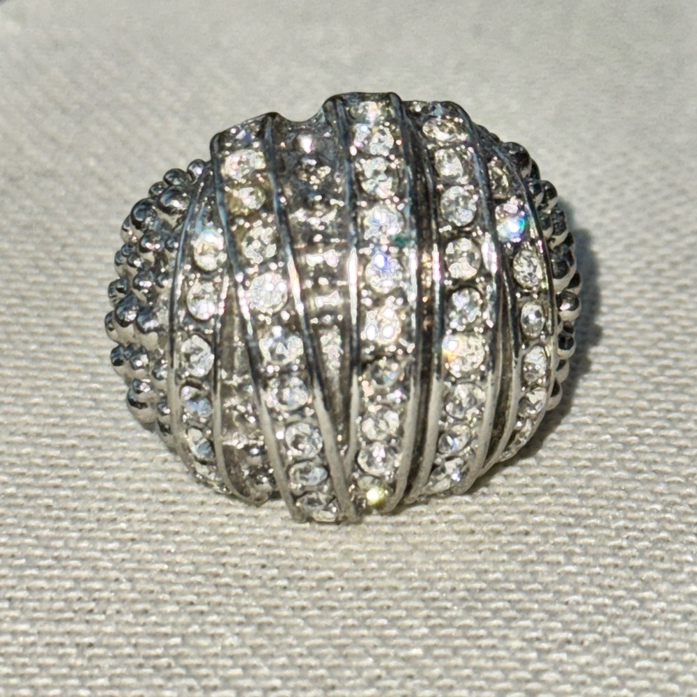 ✨ Vintage Rhinestone Domed Statement Ring – Silver Tone Cocktail Band ✨